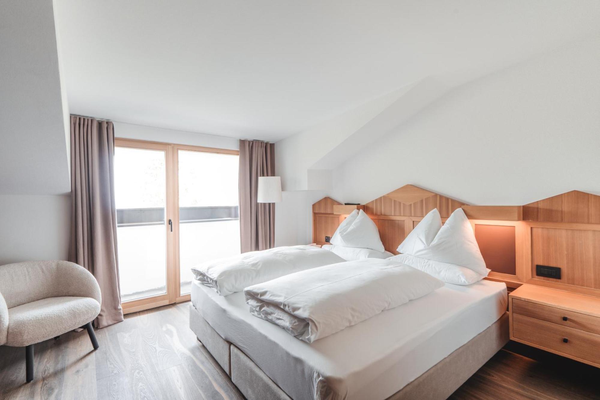 Hotel Kreuzberg Monte Croce Sexten Esterno foto