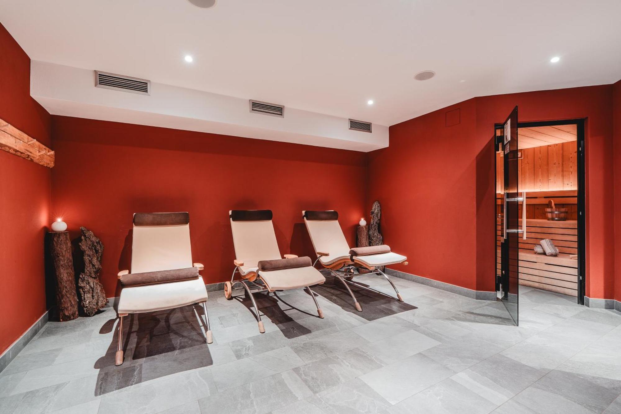 Hotel Kreuzberg Monte Croce Sexten Esterno foto